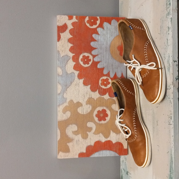 Keds Brown With Cream Colored Stitching - Picture 2 of 12